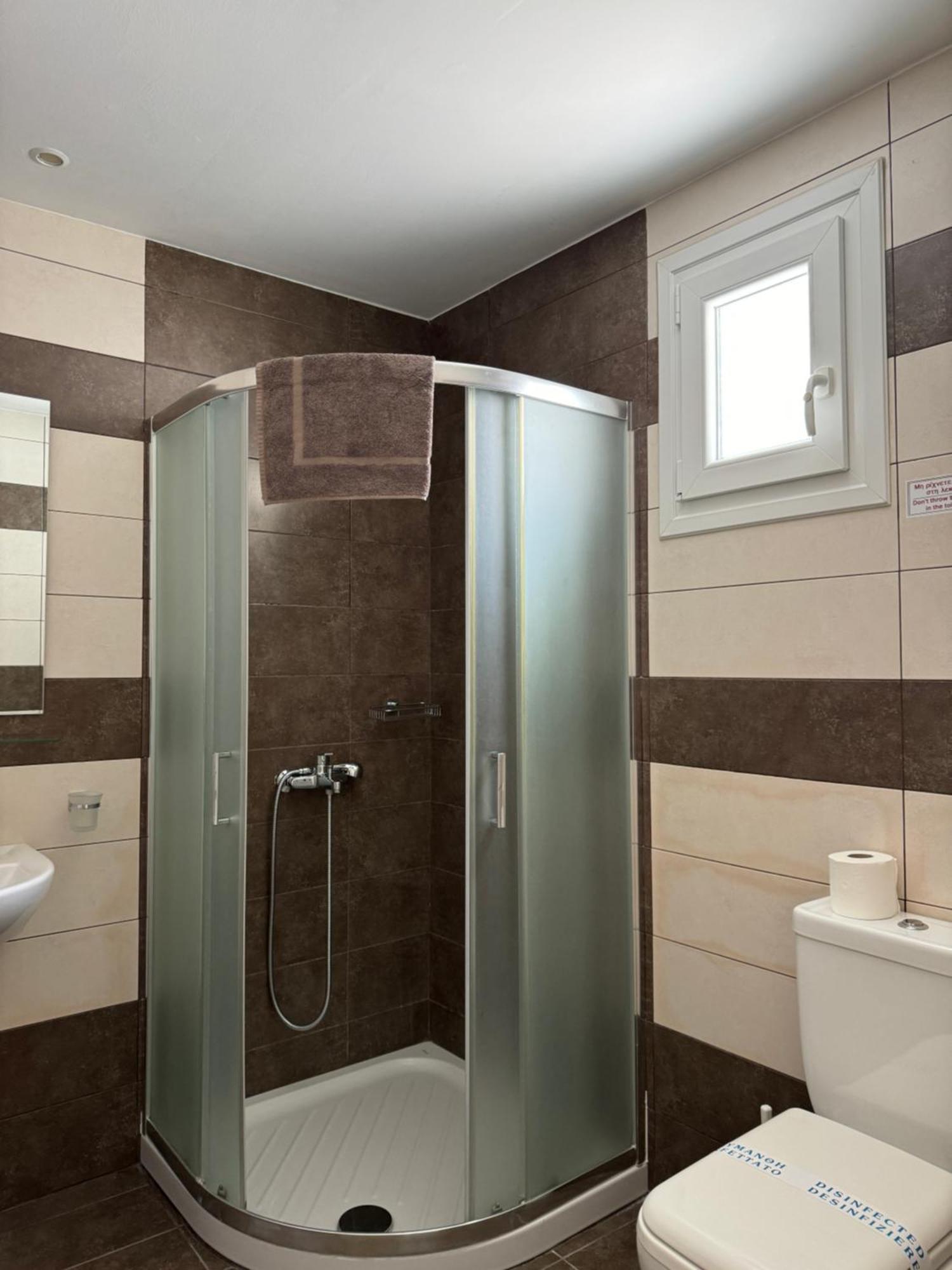 איוס חורה Aelia Rooms & Apartments מראה חיצוני תמונה