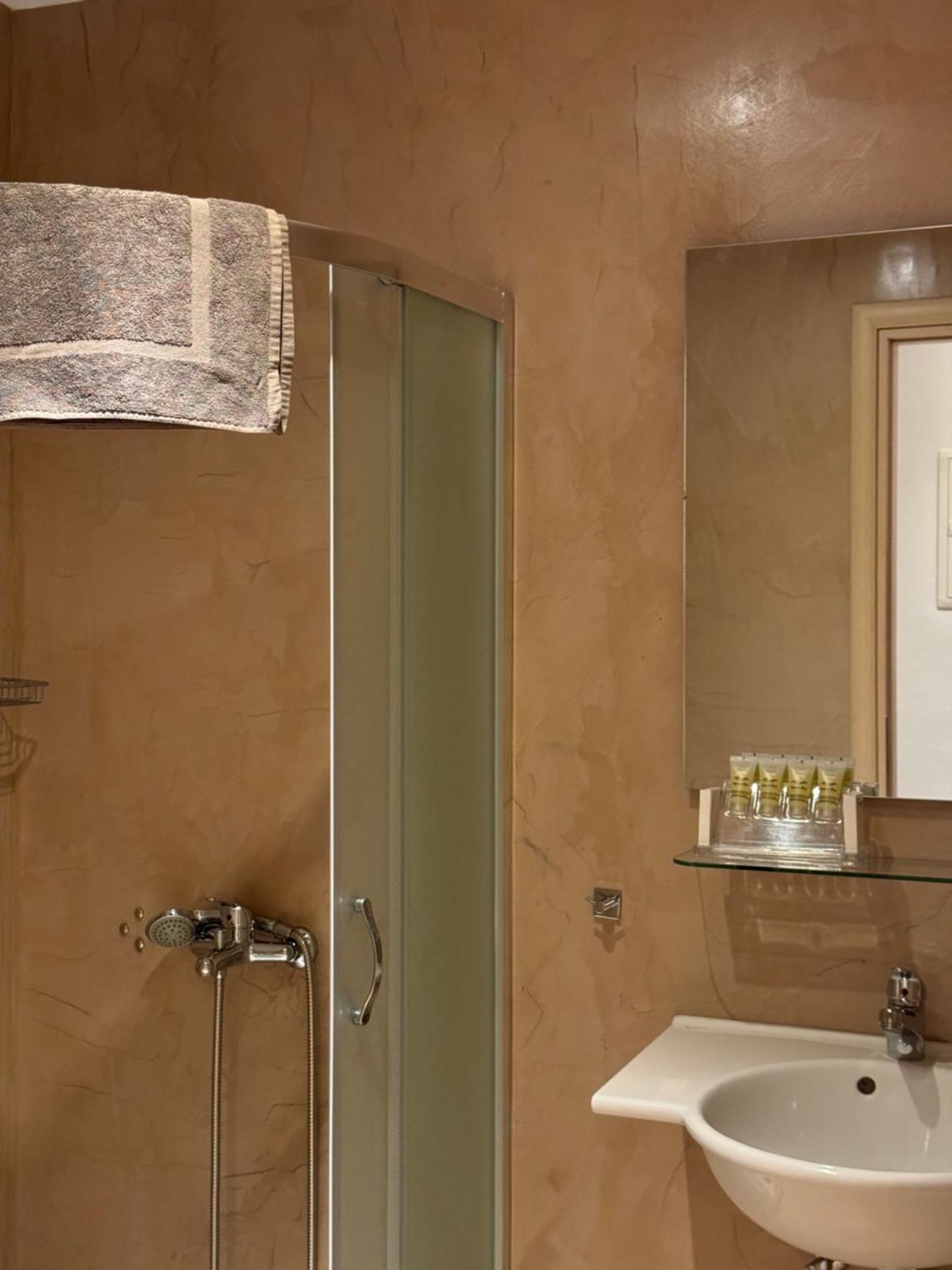איוס חורה Aelia Rooms & Apartments מראה חיצוני תמונה