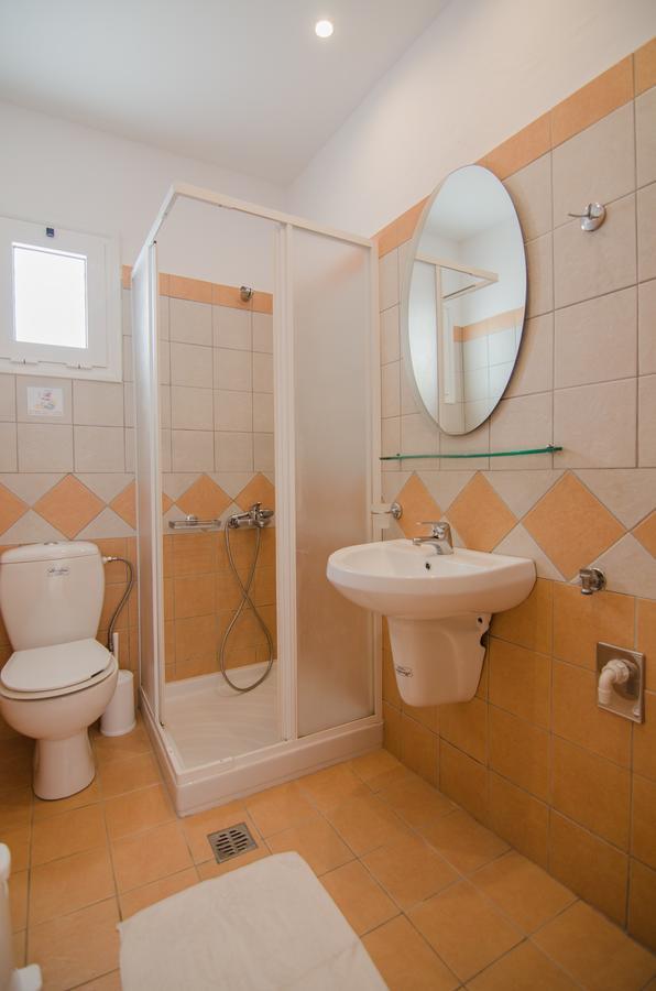 איוס חורה Aelia Rooms & Apartments מראה חיצוני תמונה